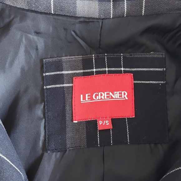 Woman's Black & Gray Plaid Trench Coat with Belt - Picture 5 of 11